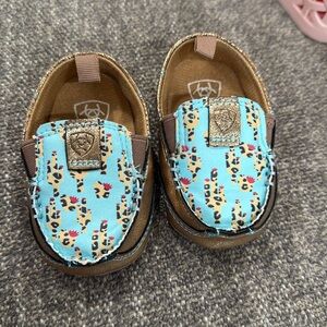 Infant Ariat stompers